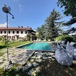 Casa Delle Foglie Sussurranti