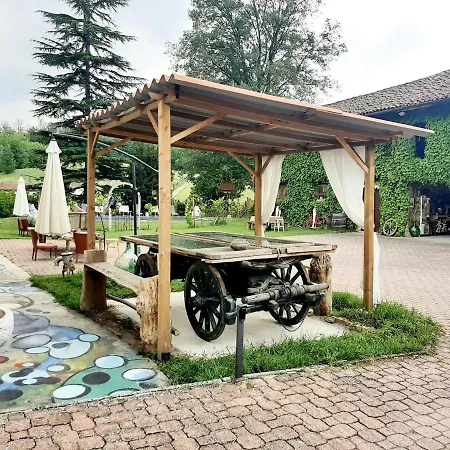 Casa Delle Foglie Sussurranti 펜션 *