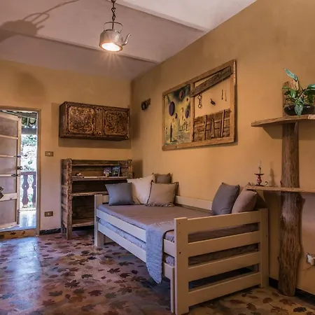 Дом отдыха Casa Delle Foglie Sussurranti Асти