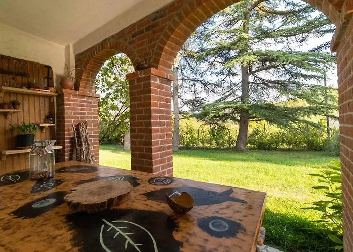 Casa Delle Foglie Sussurranti Vakantiehuis Asti