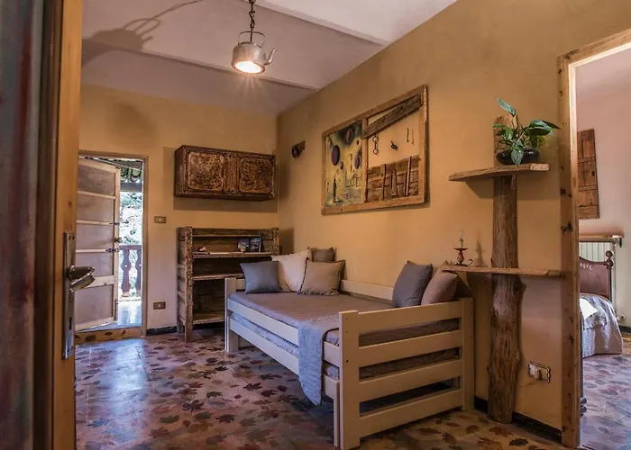 Vakantiehuis Casa Delle Foglie Sussurranti Asti